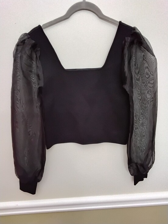 House of Harlow 1960 Tops - House Of HARLOW Black Puff Sleeve Square Neck Crop Top Small